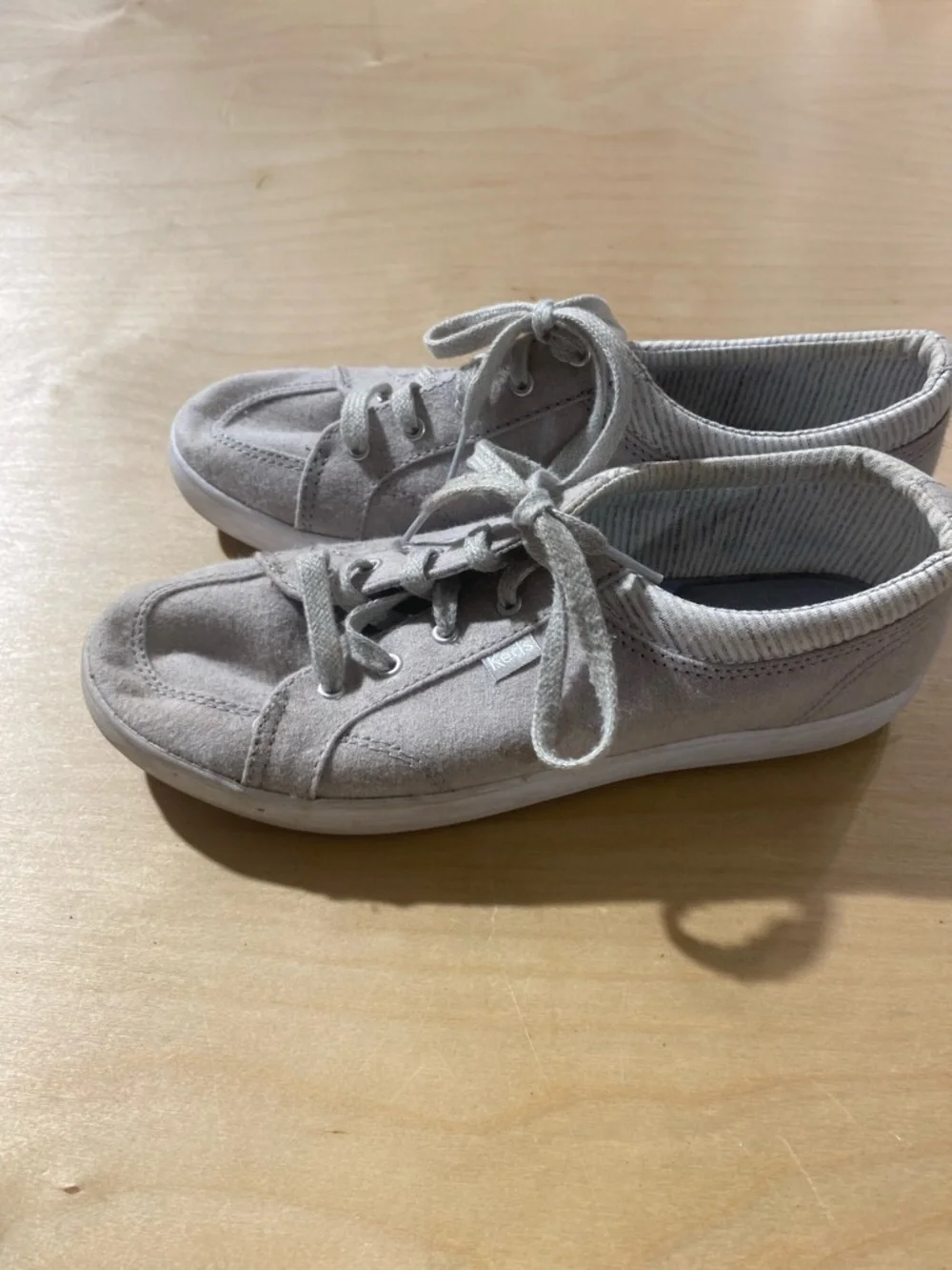 Keds Women’s Sneakers in Light Gray 7.5 (QX)
